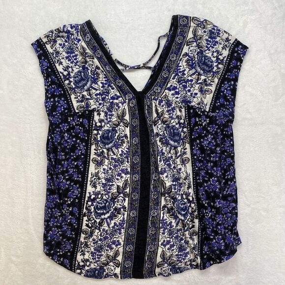 Lucky Brand Tops - Lucky Brand top Womens S Short Sleeve Peasant Blue Print floral - flaw